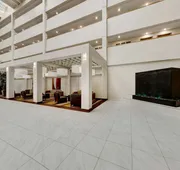 Embassy Suites by Hilton Milwaukee Brookfield hotel detail image 4
