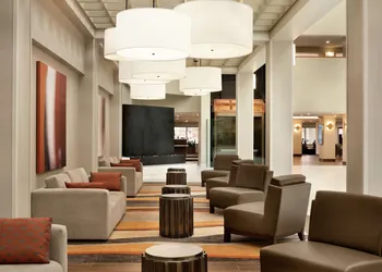 Embassy Suites by Hilton Milwaukee Brookfield hotel thumbnail 5
