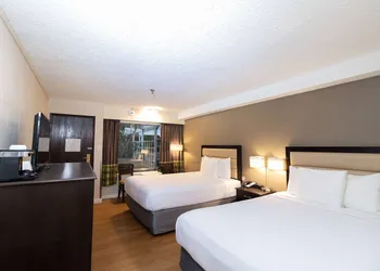 Super 8 by Wyndham Prince George hotel thumbnail 3