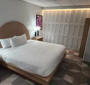 Miami International Airport Hotel hotel detail image 7