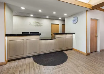 Baymont by Wyndham Paw Paw hotel thumbnail 3