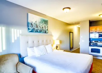 Inn at the Prom Oceanfront Seaside hotel thumbnail 5