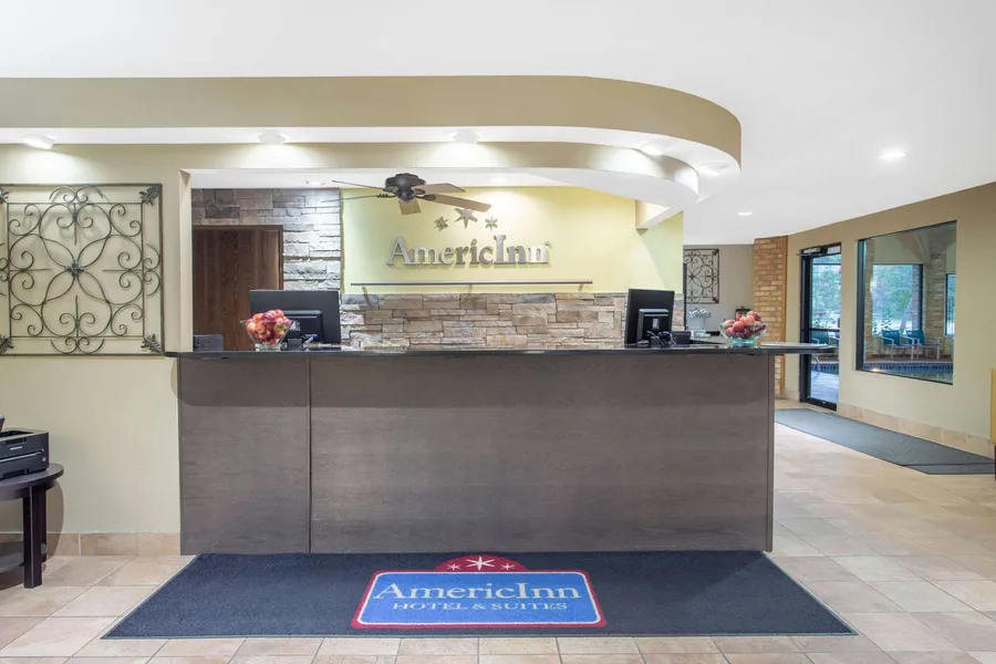 AmericInn by Wyndham Delafield-Waukesha-Milwaukee hotel detail image 2