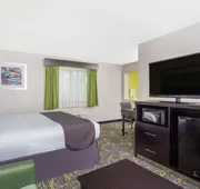 AmericInn by Wyndham Delafield-Waukesha-Milwaukee hotel detail image 5