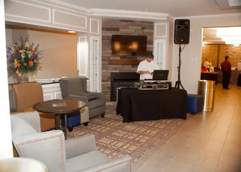 Baymont by Wyndham Erie hotel thumbnail 2