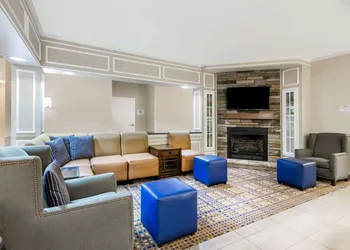 Baymont by Wyndham Erie hotel thumbnail 4