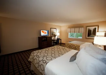 Baymont by Wyndham Erie hotel thumbnail 8