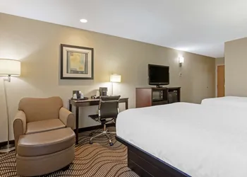 Best Western Plus Lonoke Hotel hotel thumbnail 6