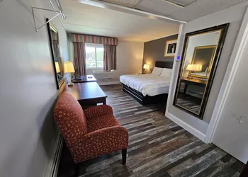 Center Street Value Inn hotel thumbnail 3