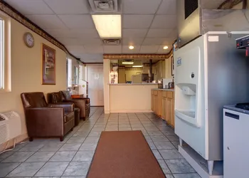 Americas Best Value Inn St. Louis Downtown hotel thumbnail 2