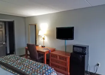 Americas Best Value Inn St. Louis Downtown hotel thumbnail 6