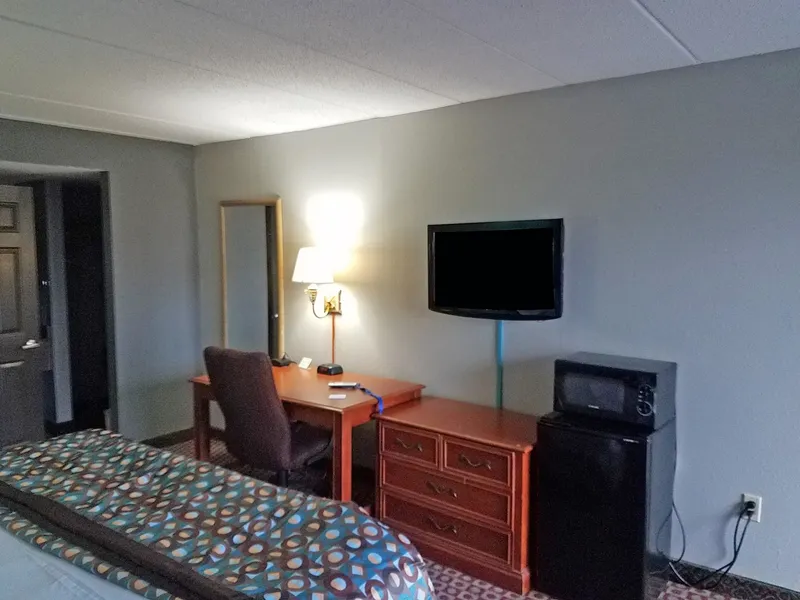 Americas Best Value Inn St. Louis Downtown hotel detail image 6