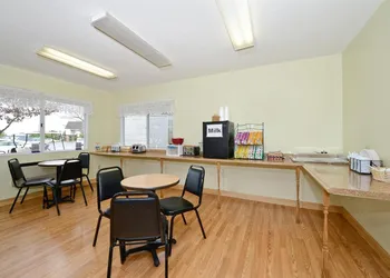 Americas Best Value Inn St. Ignace hotel thumbnail 7