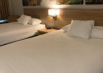 Days Inn by Wyndham Carroll hotel thumbnail 3