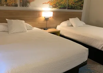 Days Inn by Wyndham Carroll hotel thumbnail 4
