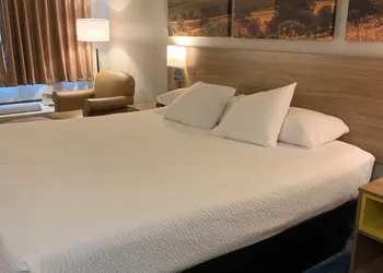Days Inn by Wyndham Carroll hotel thumbnail 6