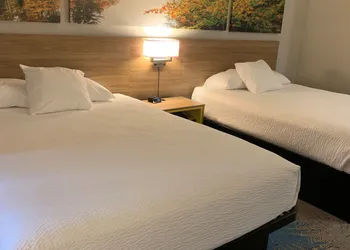 Days Inn by Wyndham Carroll hotel thumbnail 4