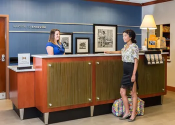 Hampton Inn & Suites Knoxville-Downtown hotel thumbnail 2