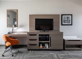 Hampton Inn & Suites Knoxville-Downtown hotel thumbnail 7