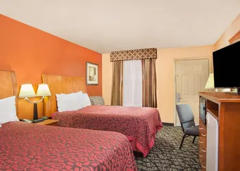 Days Inn by Wyndham Centerville hotel thumbnail 4