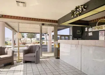 Days Inn by Wyndham Greeneville hotel thumbnail 3