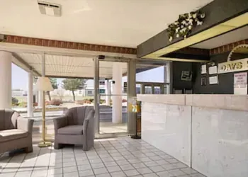 Days Inn by Wyndham Greeneville hotel thumbnail 3