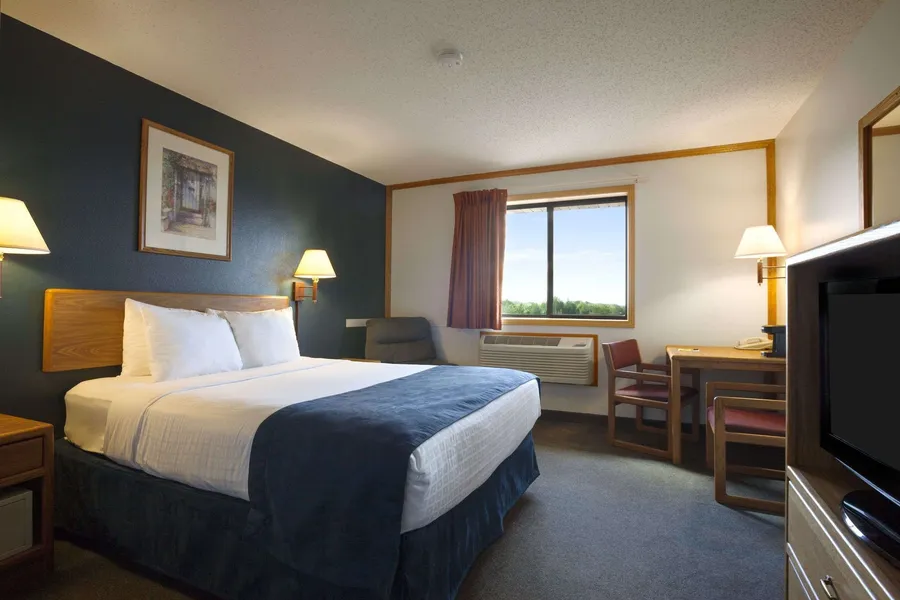 Super 8 by Wyndham Eveleth hotel detail image 6