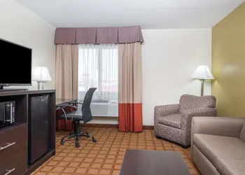 Super 8 by Wyndham Rice Lake hotel thumbnail 6