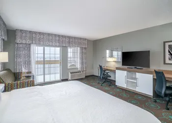 Hampton Inn & Suites Chincoteague Waterfront hotel thumbnail 6