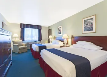 Super 8 by Wyndham Montpelier hotel thumbnail 5