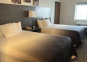 Super 8 by Wyndham Montpelier hotel thumbnail 7