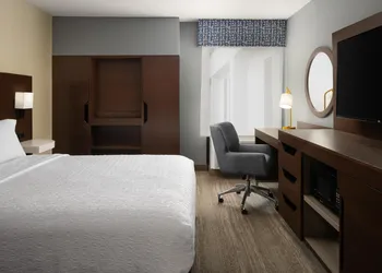 Hampton Inn Chambersburg hotel thumbnail 7