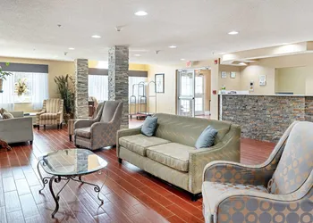 Quality Inn & Suites Robbinsville hotel thumbnail 2