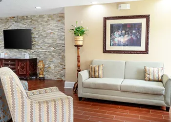 Quality Inn & Suites Robbinsville hotel thumbnail 5