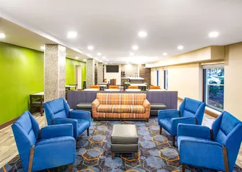 La Quinta Inn by Wyndham St. Louis Hazelwood - Airport North hotel thumbnail 4