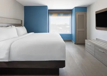 Holiday Inn Express Augusta Downtown by IHG hotel thumbnail 7