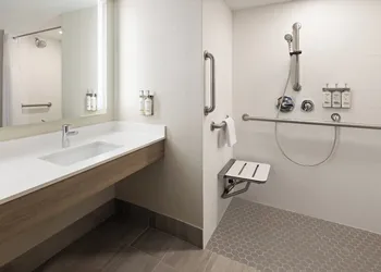 Holiday Inn Express Augusta Downtown by IHG hotel thumbnail 8