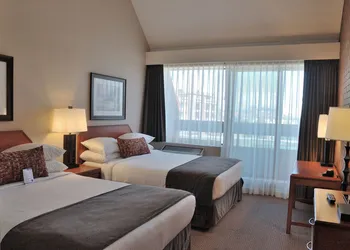 Embassy Inn hotel thumbnail 3