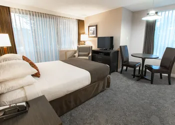Embassy Inn hotel thumbnail 7