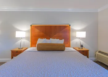 Aloha Inn hotel thumbnail 5