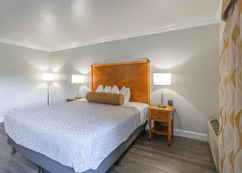 Aloha Inn hotel thumbnail 6