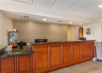 Best Western Plus Madison hotel thumbnail 3