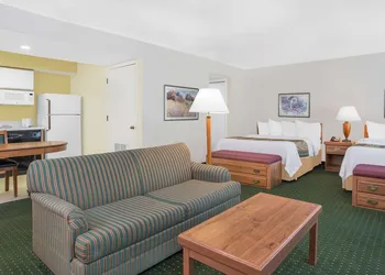 Hawthorn Extended Stay by Wyndham Green Bay hotel thumbnail 5