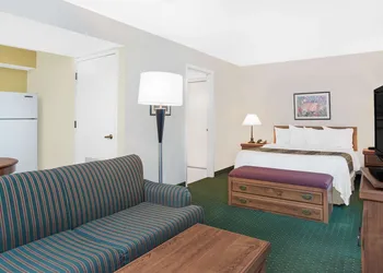 Hawthorn Extended Stay by Wyndham Green Bay hotel thumbnail 6