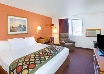 Super 8 by Wyndham Aberdeen East hotel thumbnail 6