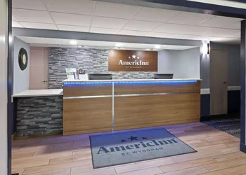 AmericInn by Wyndham North Branch hotel thumbnail 2
