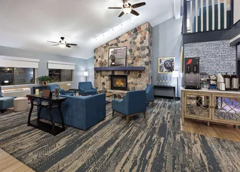 AmericInn by Wyndham North Branch hotel thumbnail 3