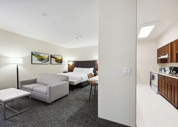 Best Western Plus Downtown Inn & Suites hotel thumbnail 8