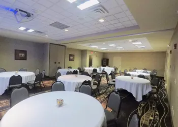 Hilton Garden Inn Des Moines West hotel thumbnail 8