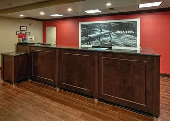 Hampton Inn Cambridge hotel thumbnail 4